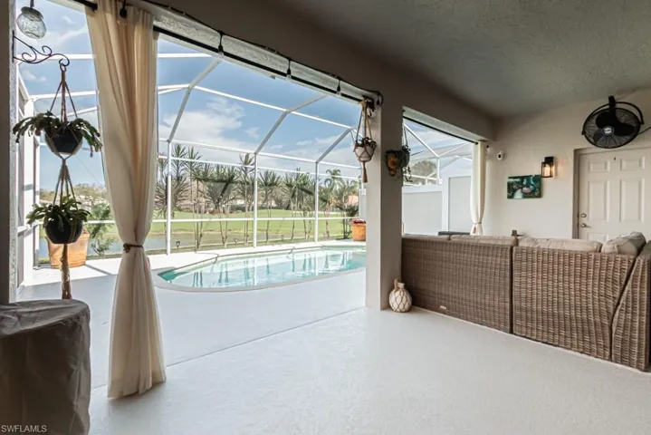 2037  Crestview  WAY, Naples, FL 34119