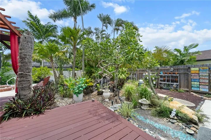 1370  Illinois  DR, Naples, FL 34103