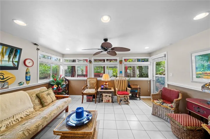 1370  Illinois  DR, Naples, FL 34103