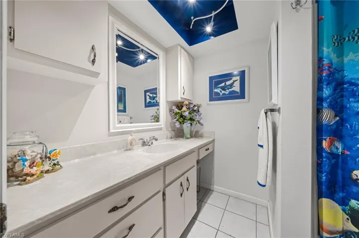 1370  Illinois  DR, Naples, FL 34103