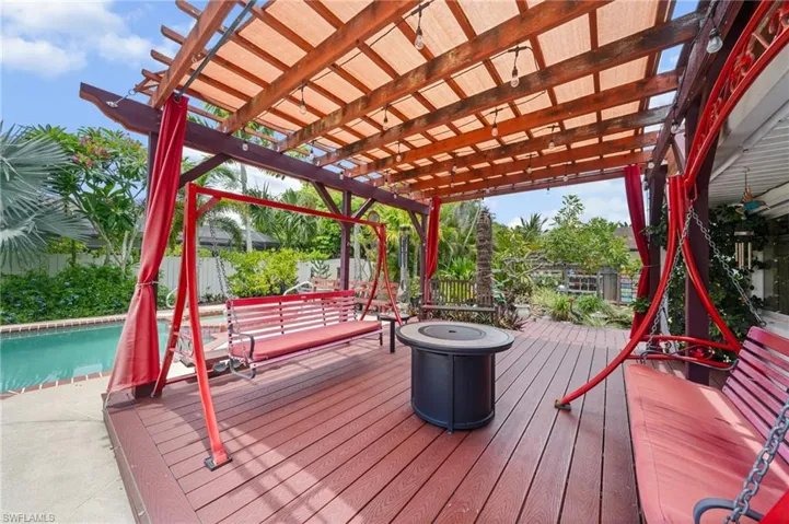 1370  Illinois  DR, Naples, FL 34103
