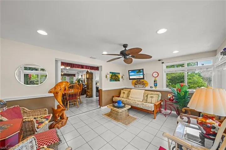 1370  Illinois  DR, Naples, FL 34103