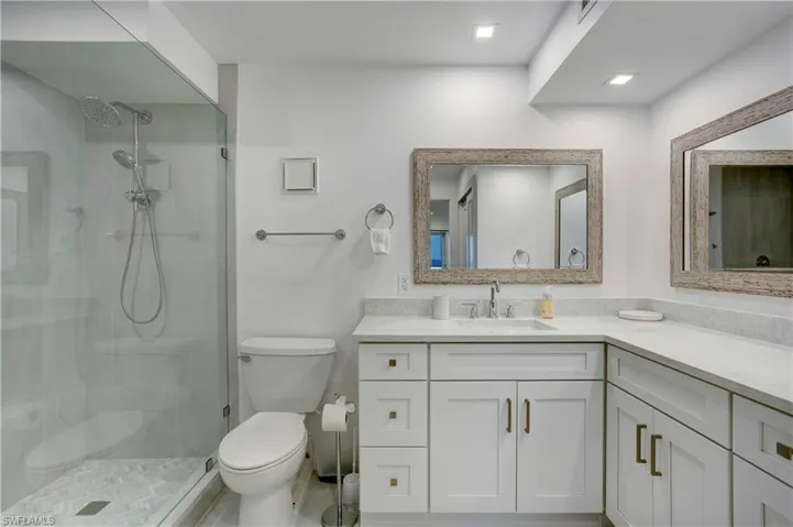 Moen plumbing fixtures throughout.