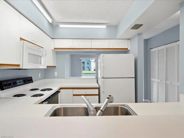 173 Grand Oaks Way # O102, Naples Fl 34110