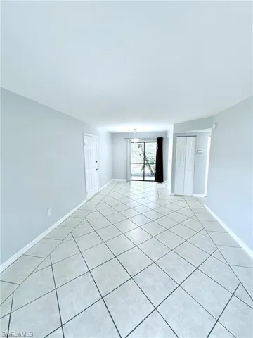 1420 Green Valley Cir 802, Naples, Florida 34104