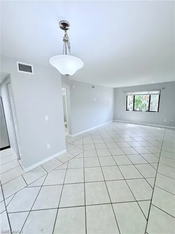 1420 Green Valley Cir 802, Naples, Florida 34104