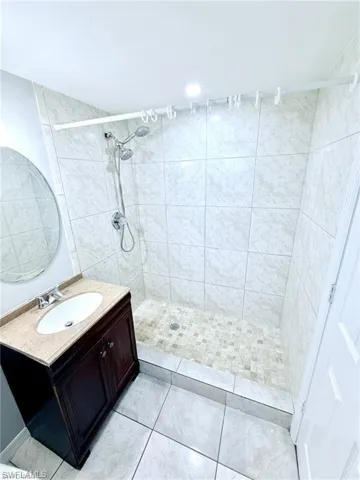 1420 Green Valley Cir 802, Naples, Florida 34104