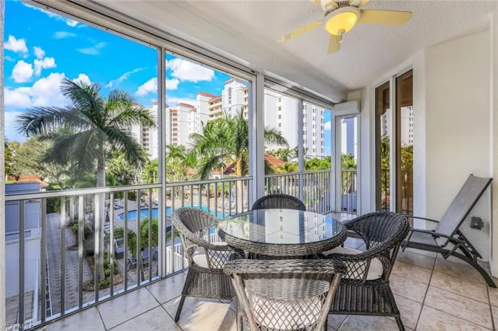 460  LAUNCH  CIR, Naples, FL 34108