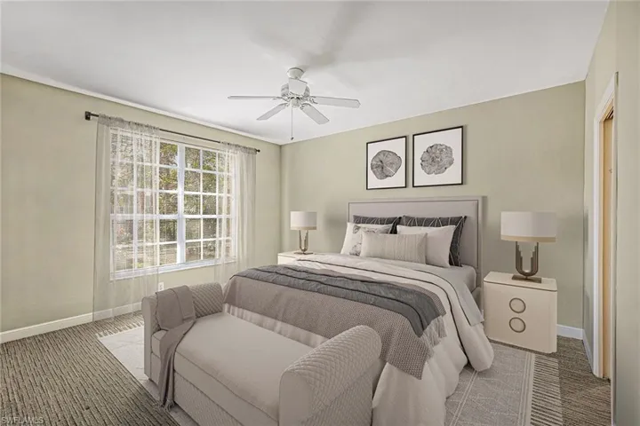 675  Wiggins Lake  DR, Naples, FL 34110