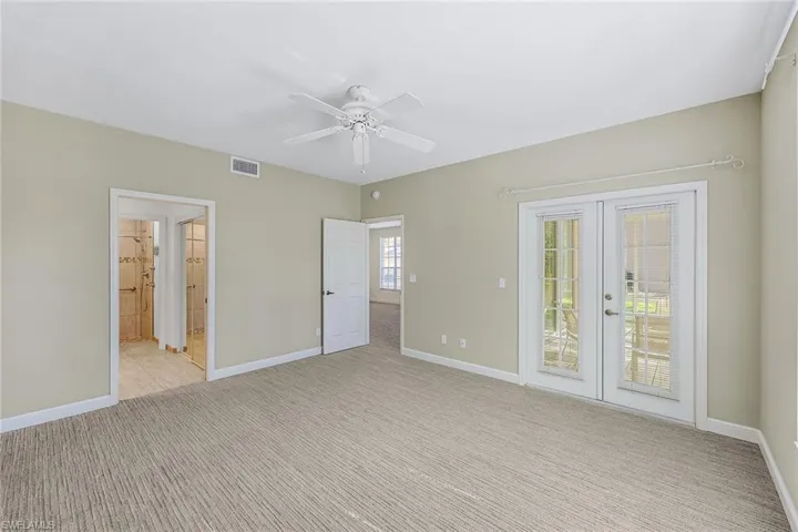675  Wiggins Lake  DR, Naples, FL 34110