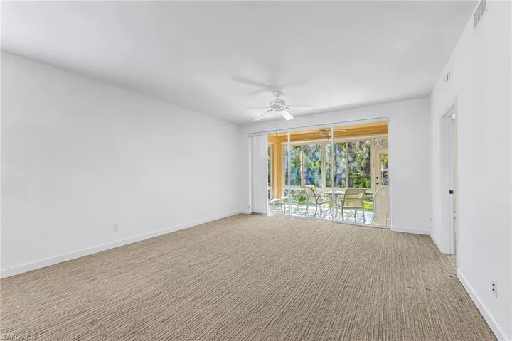 675  Wiggins Lake  DR, Naples, FL 34110