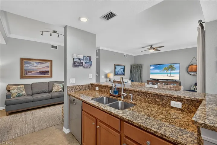 9727 Acqua Ct 433, Naples, Florida 34113