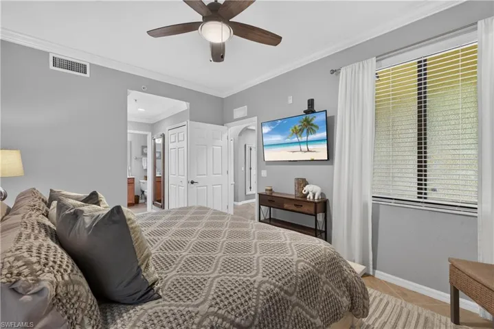 9727 Acqua Ct 433, Naples, Florida 34113