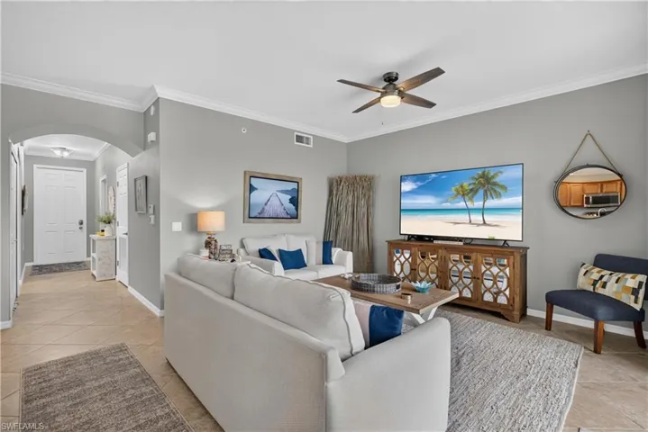 9727 Acqua Ct 433, Naples, Florida 34113