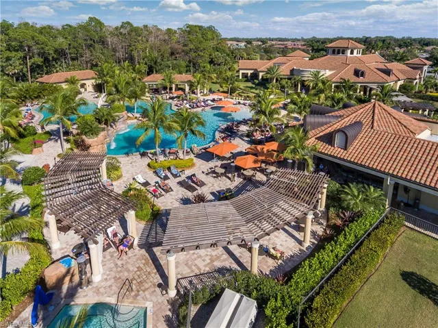 9727 Acqua Ct 433, Naples, Florida 34113