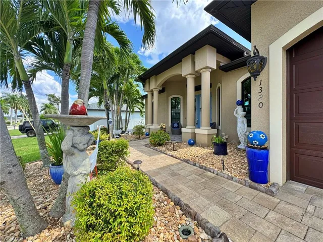1320 Sw 31st Ter, Cape Coral, Florida 33914