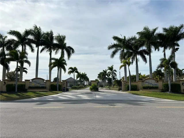 View of entrance to West Cape Estates.