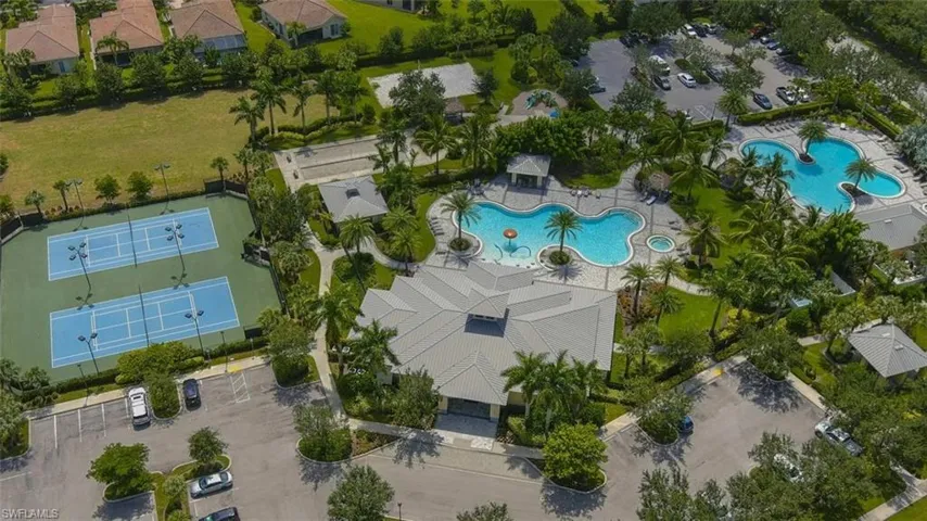1980  Wellington  ST, Naples, FL 34120