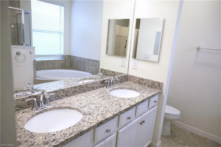 1980  Wellington  ST, Naples, FL 34120