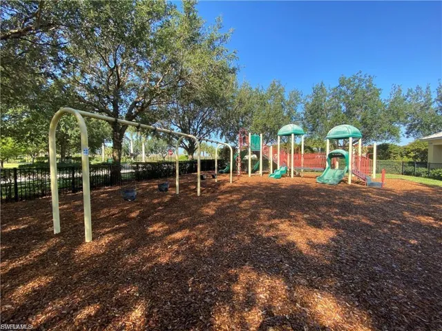 1980  Wellington  ST, Naples, FL 34120
