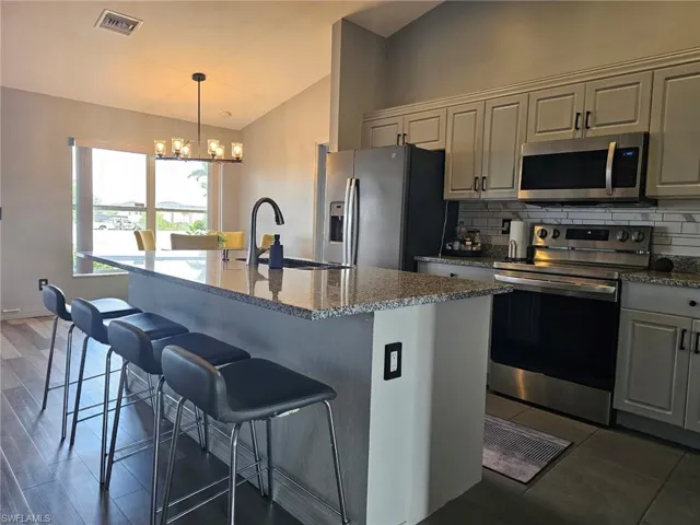 625 El Dorado Blvd N, Cape Coral, Florida 33993