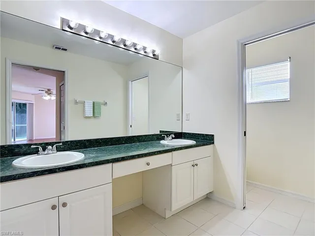 1808 Sw 12th Ln, Cape Coral, Florida 33991