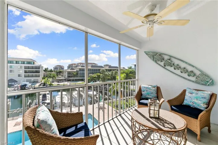 Screened in lanai with great view, tiled flooring