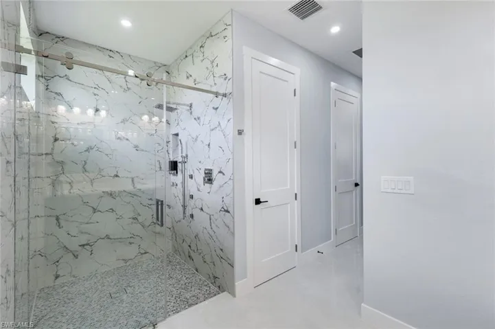 313 Ne 5th Ter, Cape Coral, Florida 33909