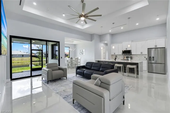 313 Ne 5th Ter, Cape Coral, Florida 33909
