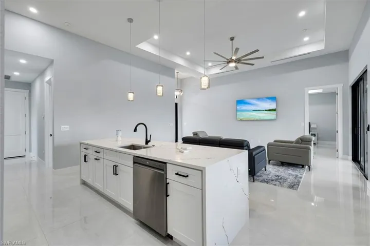 313 Ne 5th Ter, Cape Coral, Florida 33909