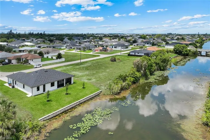313 Ne 5th Ter, Cape Coral, Florida 33909