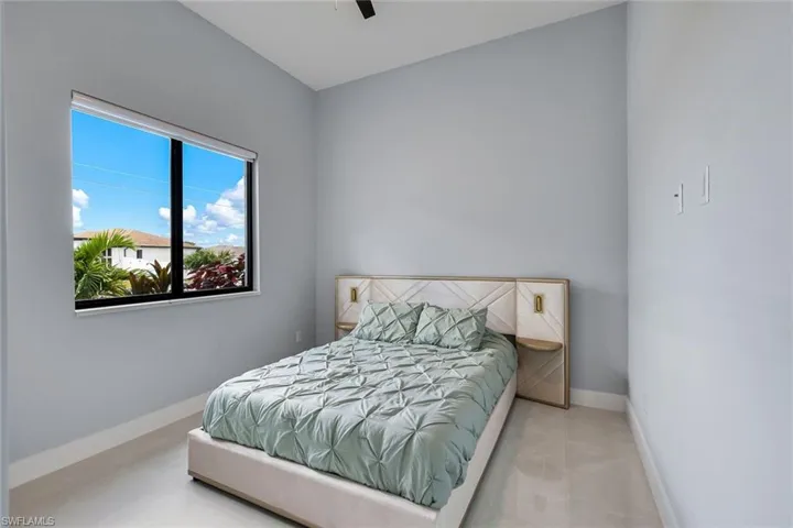 313 Ne 5th Ter, Cape Coral, Florida 33909