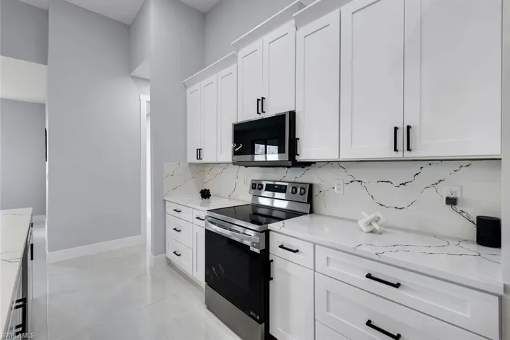 313 Ne 5th Ter, Cape Coral, Florida 33909