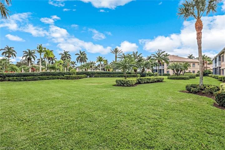 9128  Michael  CIR, Naples, FL 34113