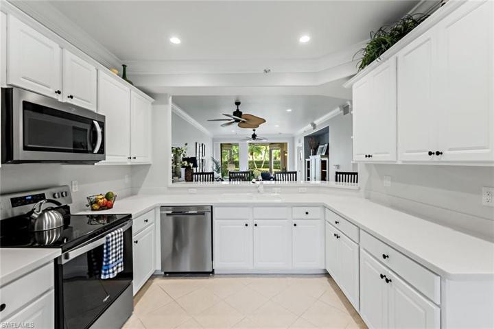 9128  Michael  CIR, Naples, FL 34113