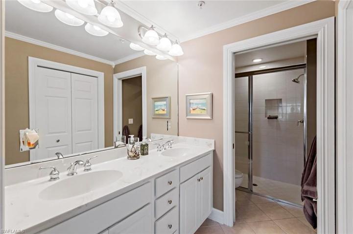 9128  Michael  CIR, Naples, FL 34113