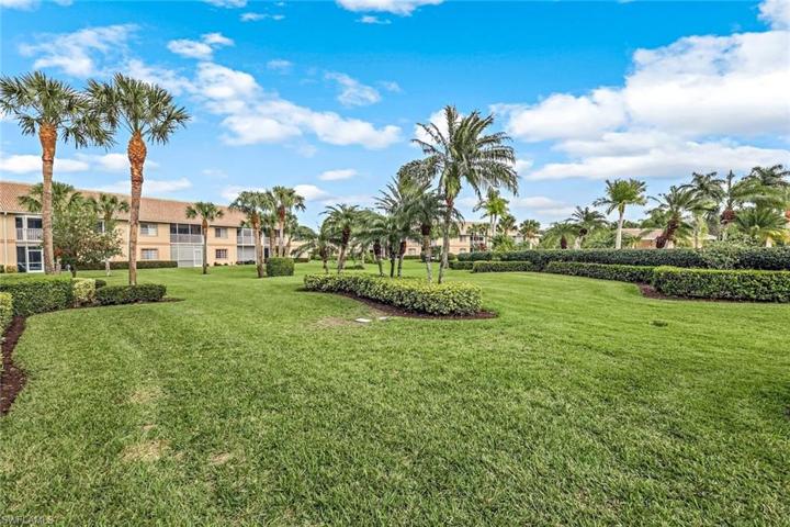 9128  Michael  CIR, Naples, FL 34113