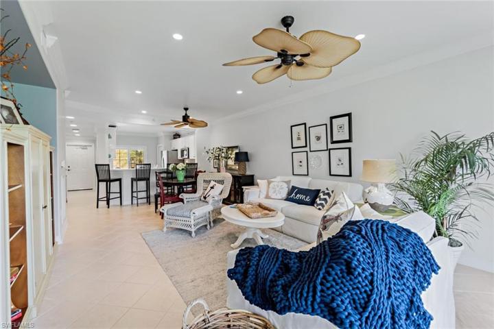 9128  Michael  CIR, Naples, FL 34113