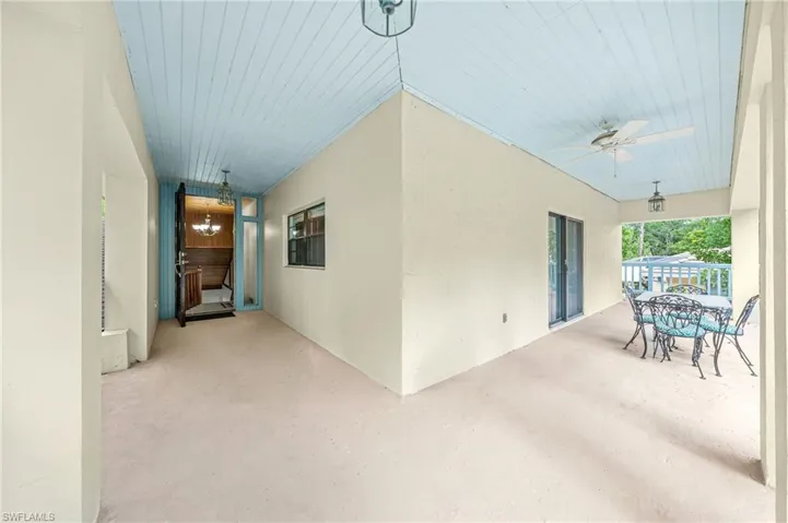 View of patio / terrace with ceiling fan