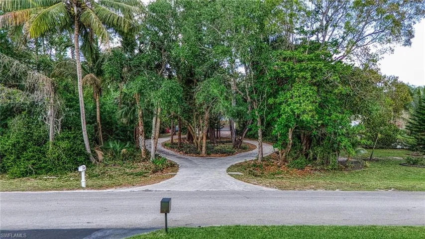 View of surrounding community
