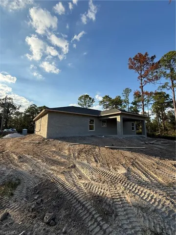 902  Clark  AVE, Lehigh Acres, FL 33972