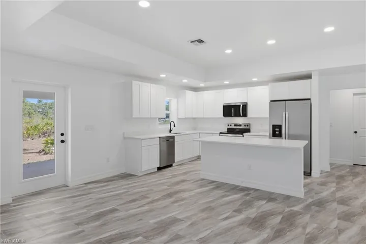 902  Clark  AVE, Lehigh Acres, FL 33972