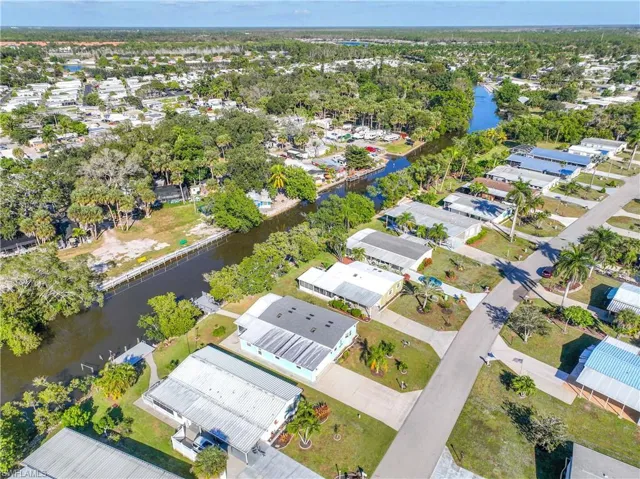214 Riverwood Rd, Naples, Florida 34114