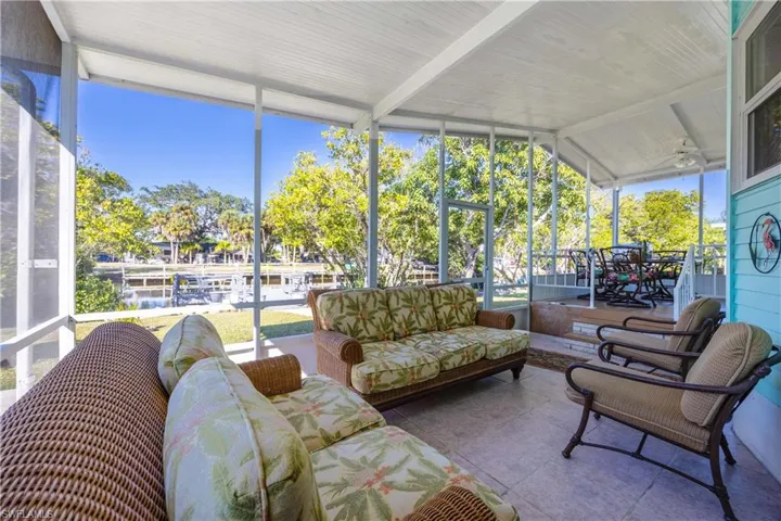 214 Riverwood Rd, Naples, Florida 34114