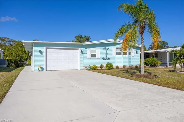 214 Riverwood Rd, Naples, Florida 34114
