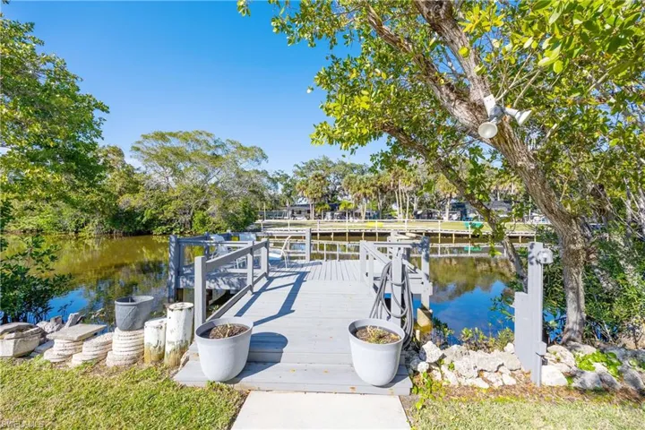 214 Riverwood Rd, Naples, Florida 34114