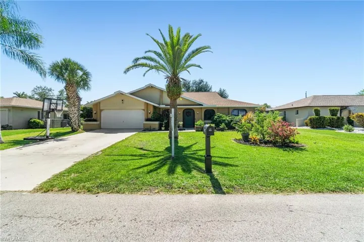 3608 SE 8th  PL, Cape Coral, FL 33904