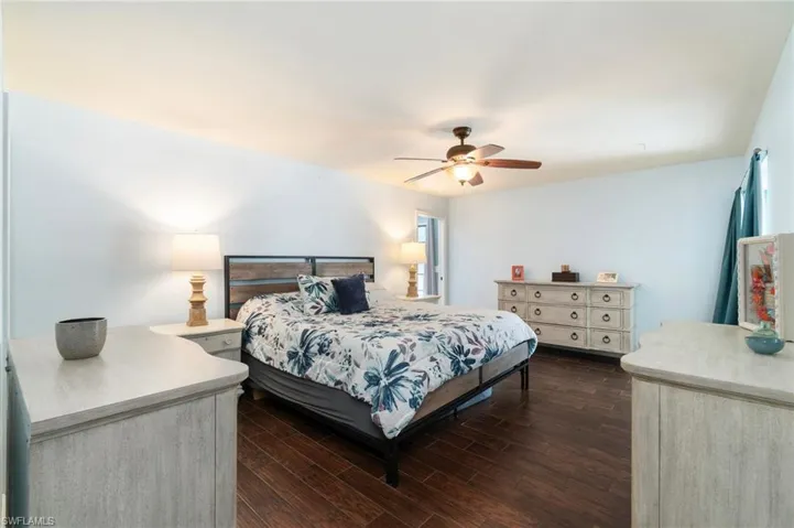 3608 SE 8th  PL, Cape Coral, FL 33904