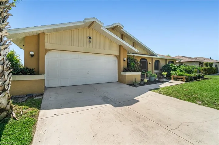 3608 SE 8th  PL, Cape Coral, FL 33904
