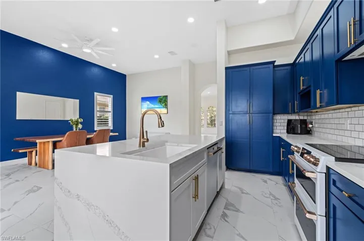 2160  Vardin  PL, Naples, FL 34120